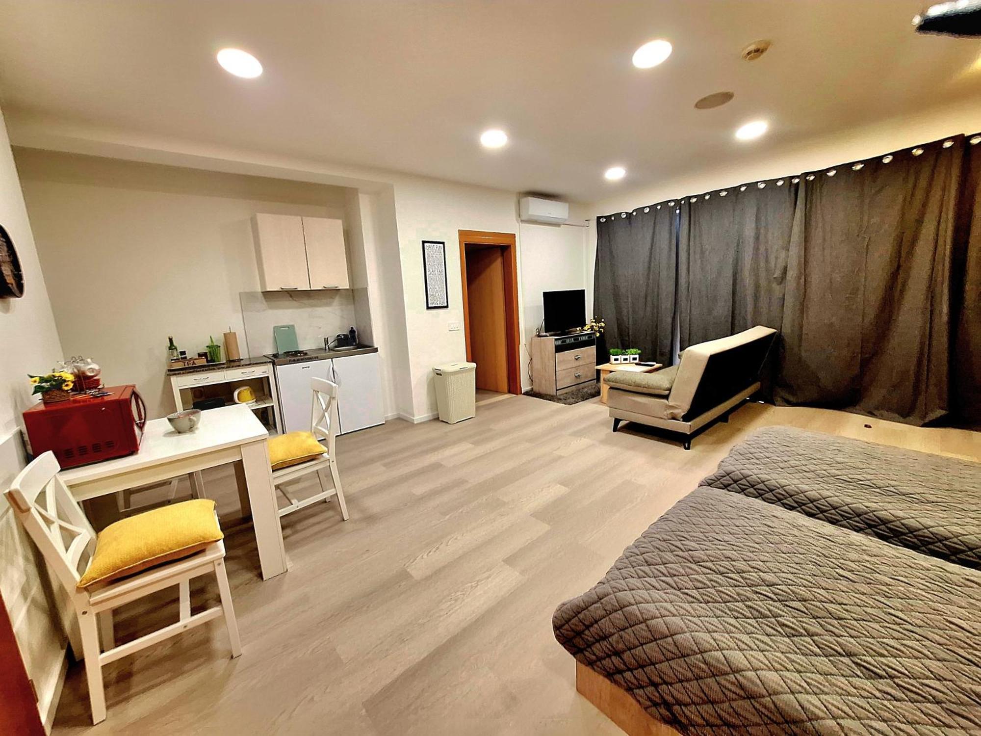 Midnight Apartman *